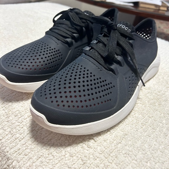Crocs LiteRide Pacer Women’s Size 11 Black Sneakers Comfort Shoes - Picture 7 of 8